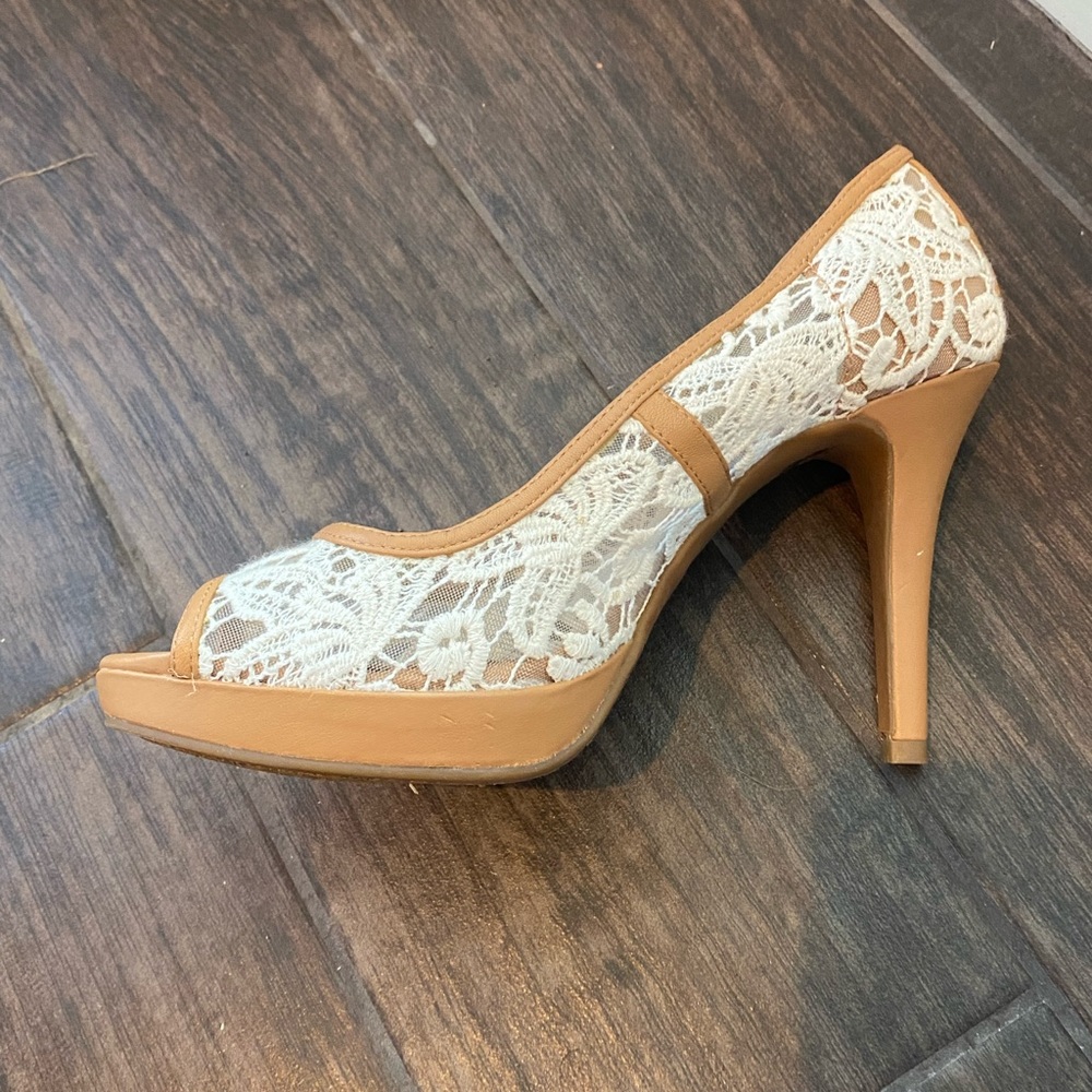Antonio Melani heels, new without tags